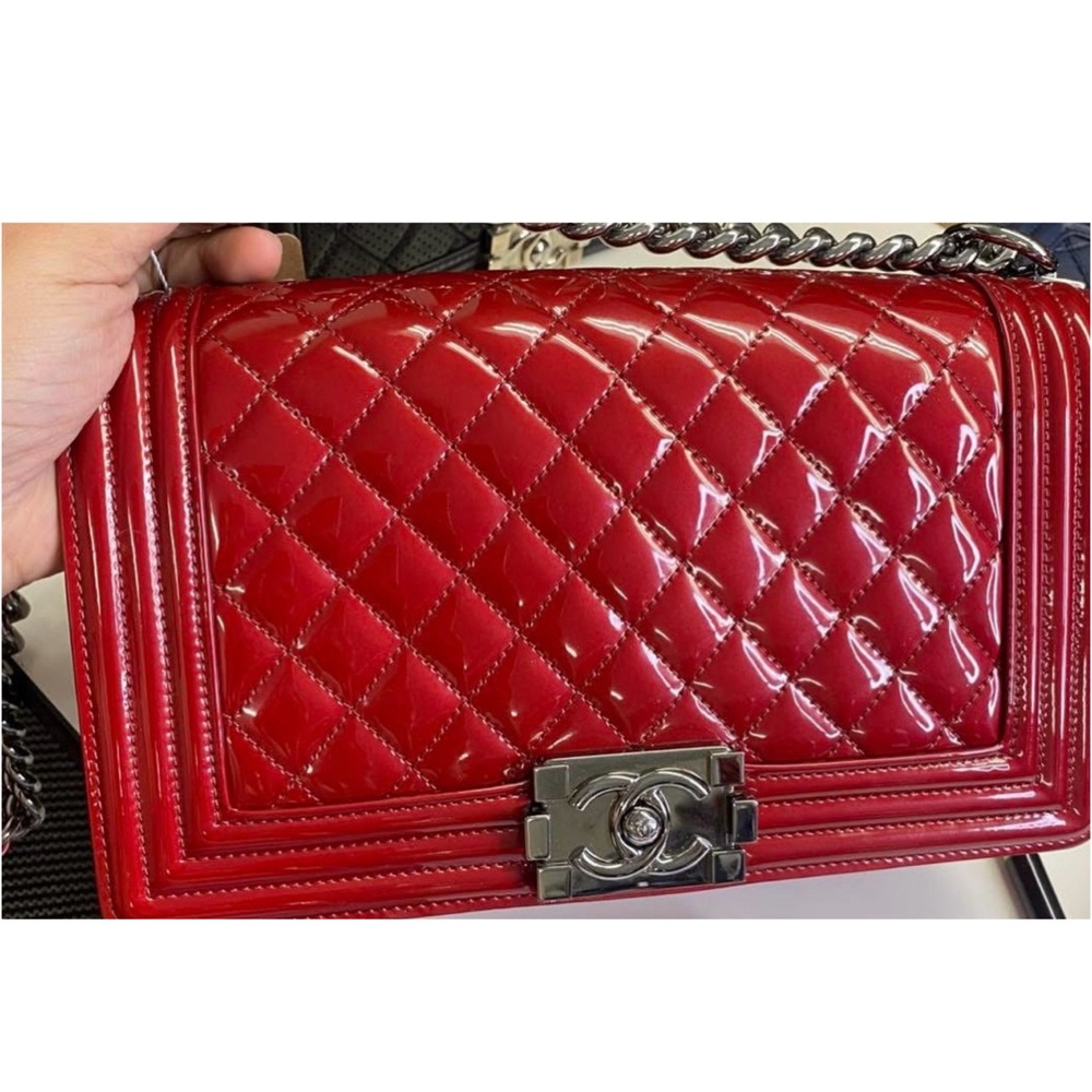 CHANEL Red Quilted Patent Leather Shoulder Bag with Silver Chain